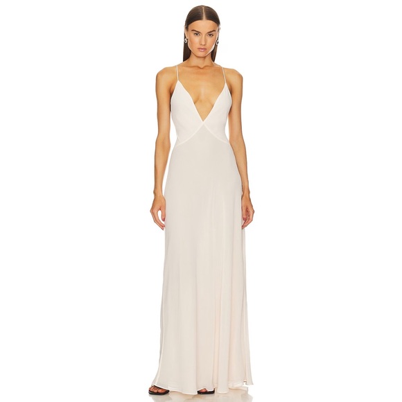 Elegant White Evening Gown - Picture 7 of 14